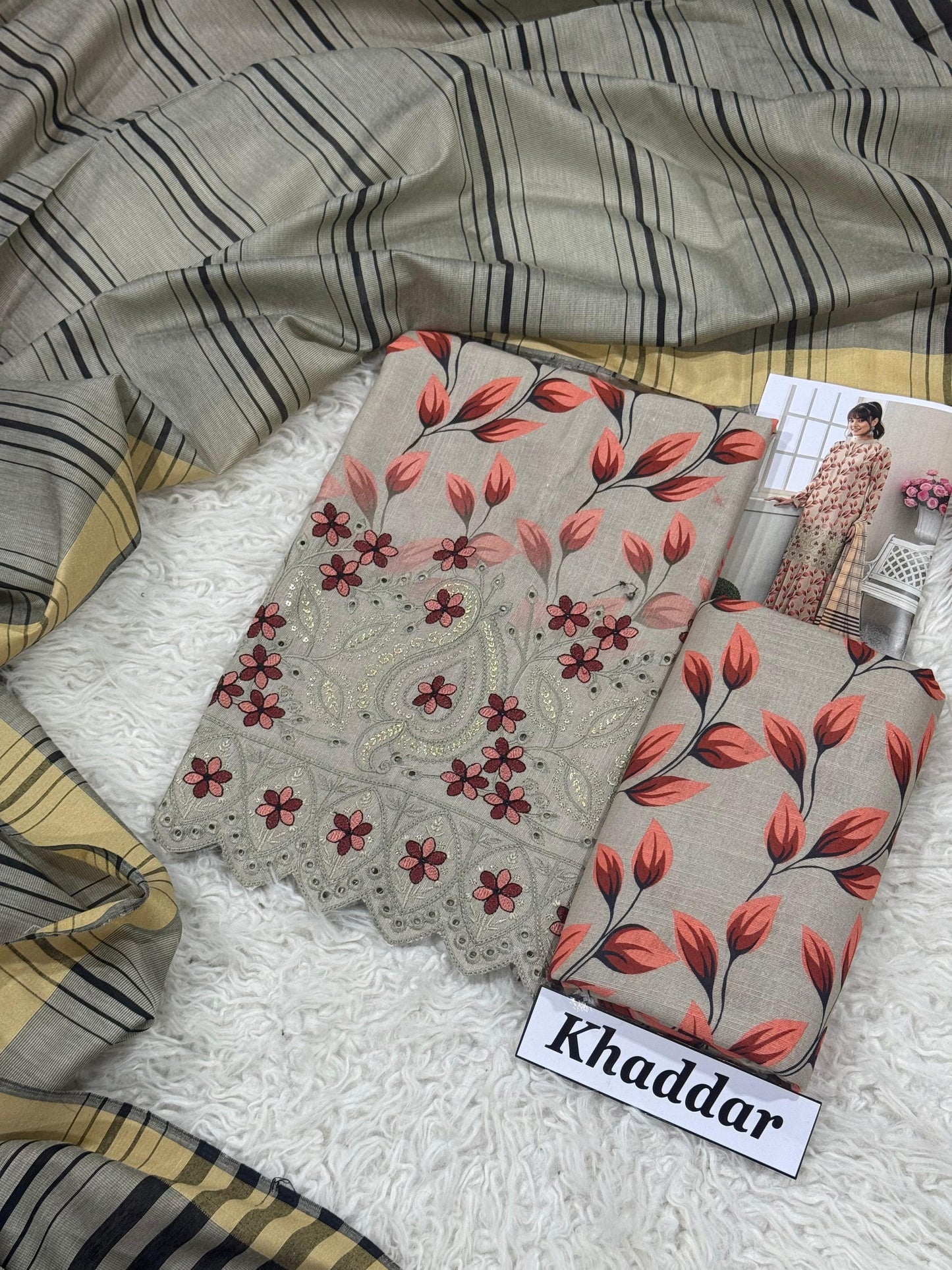 KHADDAR 3pc DAMAN Embroidered With Dyed Yarn Dupatta