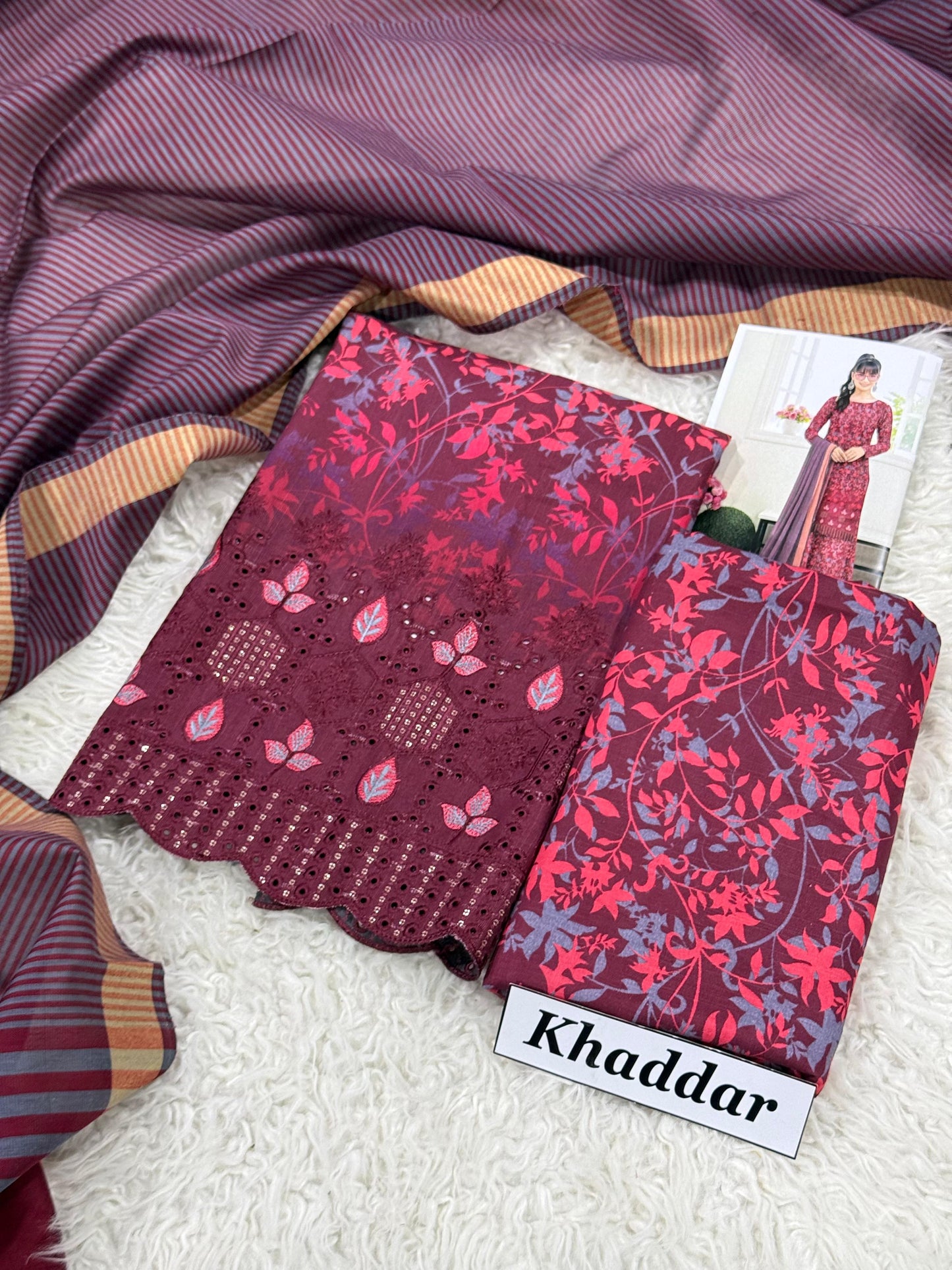 KHADDAR 3pc DAMAN Embroidered With Dyed Yarn Dupatta